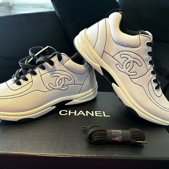CHANEL black and white sneakers - Picture 1 of 5